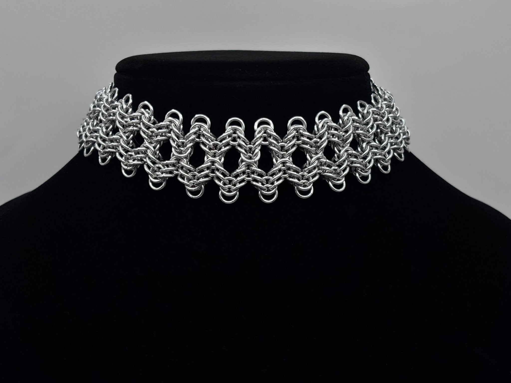 True Form Choker 2 - Luxxuria Mode